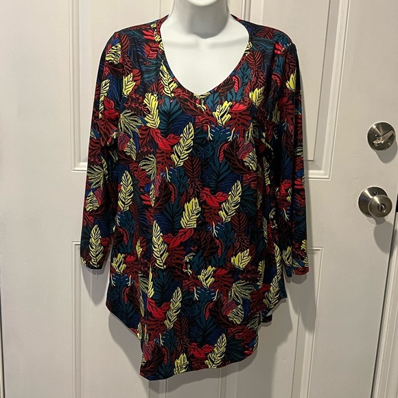 Enmain Floral Round Neck Top – Multi-Colored | Women's Size Large | NWT - Picture 4 of 5